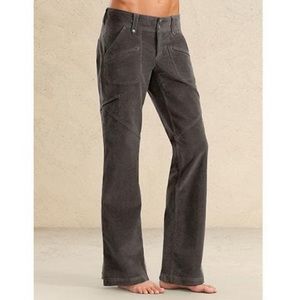 Athleta Duster cargo pants 4p Velvet / Velour